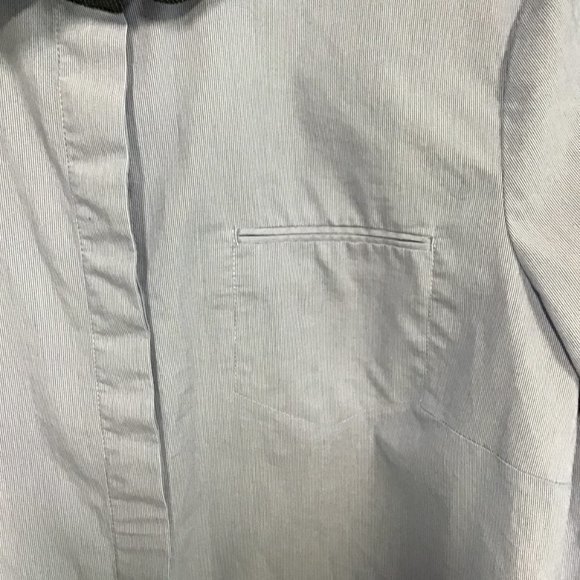 THE LIMITED ESSEENTIAL‎ LONG SLEEVE SHIRT . Size M - Picture 4 of 10